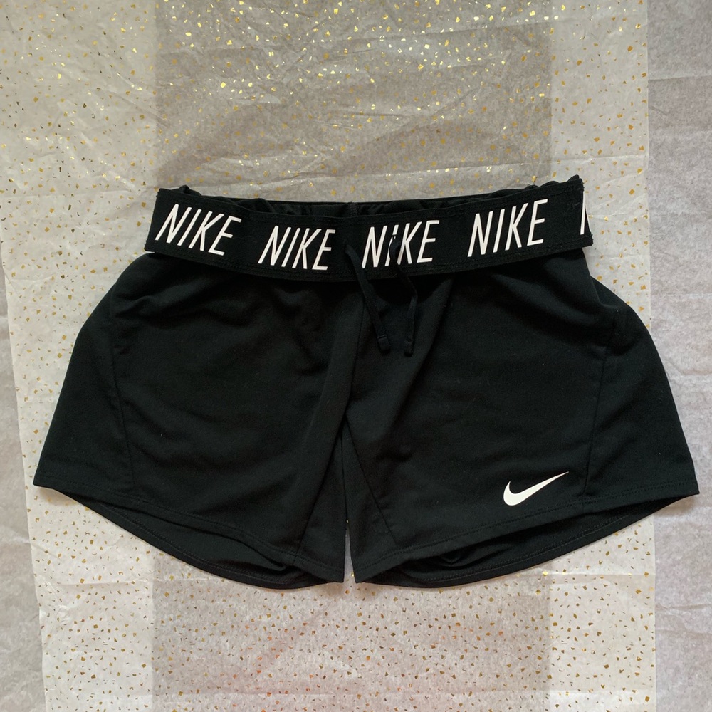 Nike dri-fit breathable short